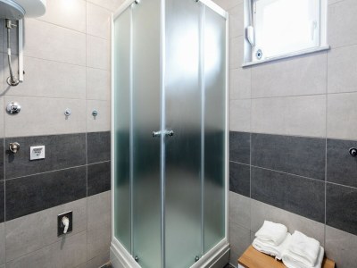 Apartment Apartment in Novalja near Zrče Beach - Features photo 17