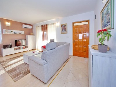 Apartment Wohnung in Bibinje nahe Kiesstrand - Features photo 10