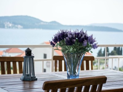 Apartment Wohnung in Seget Donji mit Terrasse - Outdoor photo 2