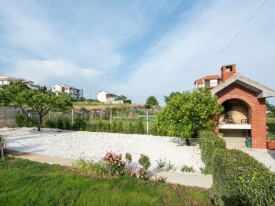 Apartment Wohnung in Seget Donji mit Terrasse - Outdoor photo 11