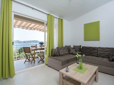 Apartment Wohnung in Seget Donji mit Terrasse - Features photo 22
