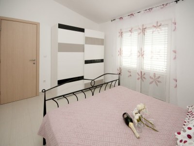 Apartment Wohnung in Seget Donji mit Terrasse - Features photo 31