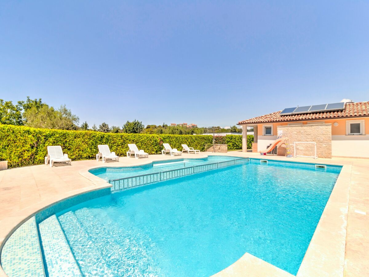 caravan Mobile Home in Banjole near Beach - Outdoor photo 4