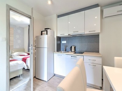 caravan Mobile Home in Banjole near Beach - Features photo 33