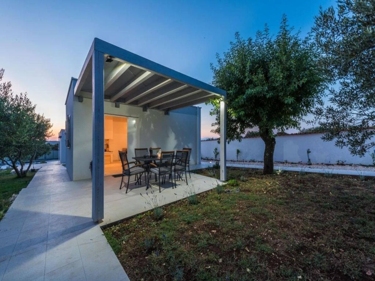 Villa Villa in Debeljak with Pool near the Sea - Outdoor photo 4