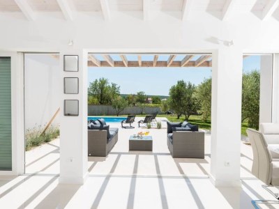 Villa Villa in Debeljak with Pool near the Sea - Outdoor photo 3