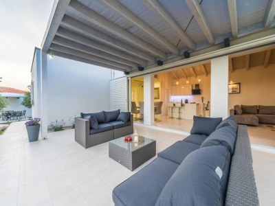 Villa Villa in Debeljak with Pool near the Sea - Outdoor photo 5