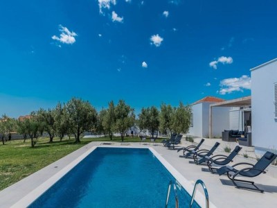 Villa Villa in Debeljak with Pool near the Sea - Outdoor photo 13