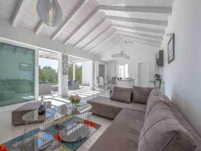 Villa Villa in Debeljak with Pool near the Sea - Features photo 22