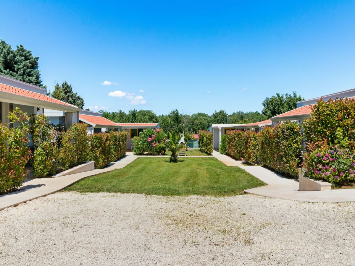 Holiday house Mobilheim in Banjole nahe Strand Centinera - Outdoor photo 2