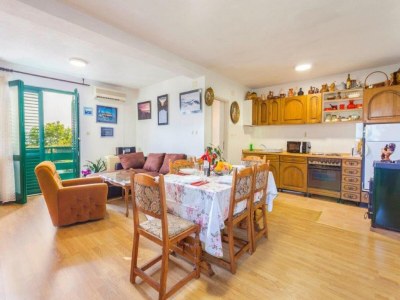 Villa Villa in Tučepi mit Pool nahe Strand - Features photo 28