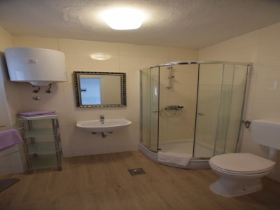 Apartment Spacious apartment with terrace - Features photo 15