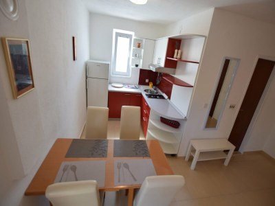 Apartment Spacious apartment with terrace - Features photo 20