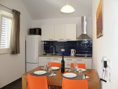 Apartment Apartment in Veli Rat near Beaches - Features photo 6