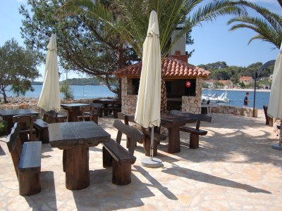 Apartment Apartment in Veli Rat near Beaches - Outdoor photo 18