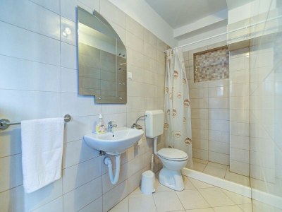 Apartment Wohnung in Senj mit Meerblick und Grill - Features photo 17