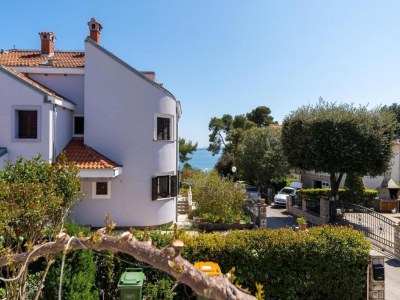 Apartment Apartment in Petrcane by the Sea - Outdoor photo 8