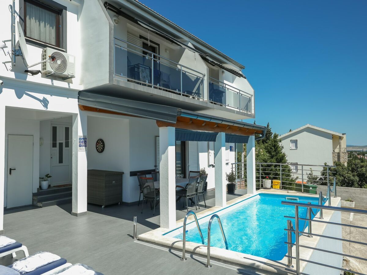 Apartment Luxury Apartment with heated pool in Starigrad - Outdoor photo 5