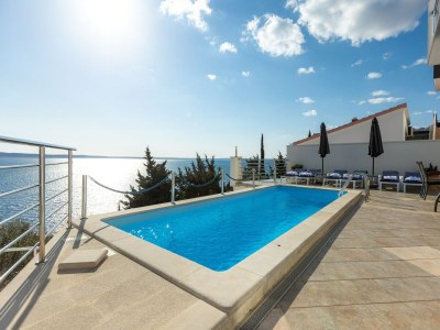 Apartment Luxury Apartment with heated pool in Starigrad - Outdoor photo 2