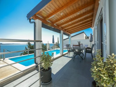 Apartment Luxury Apartment with heated pool in Starigrad - Outdoor photo 9
