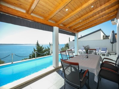 Apartment Luxury Apartment with heated pool in Starigrad - Outdoor photo 11