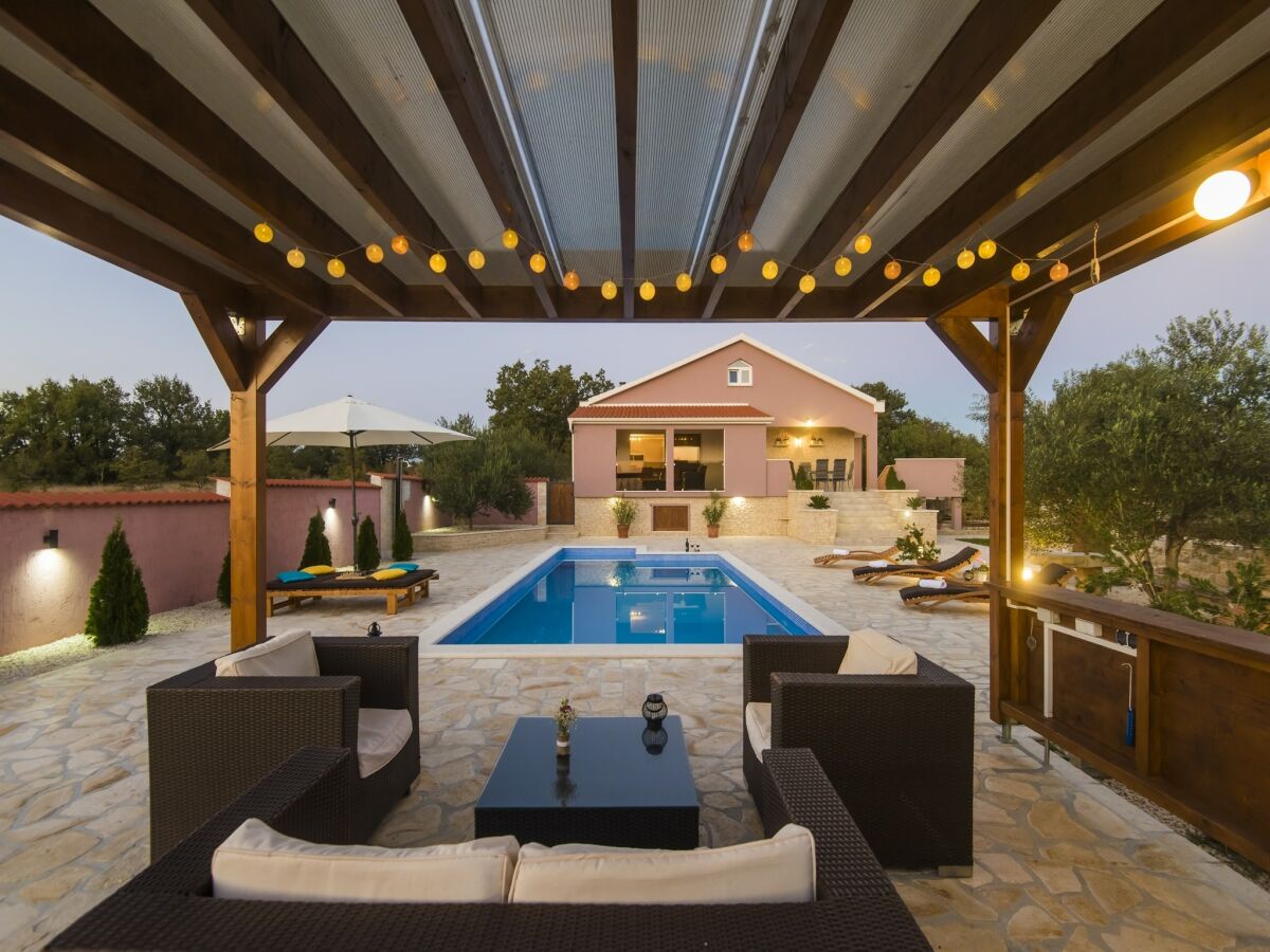 Holiday house Cosy Holiday Home in Policnik with Pool - Outdoor photo 4