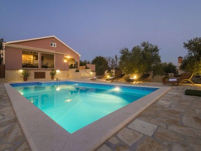 Holiday house Cosy Holiday Home in Policnik with Pool - Outdoor photo 8