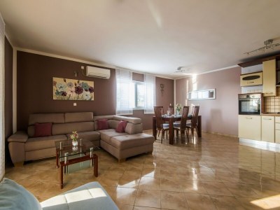 Holiday house Cosy Holiday Home in Policnik with Pool - Features photo 17