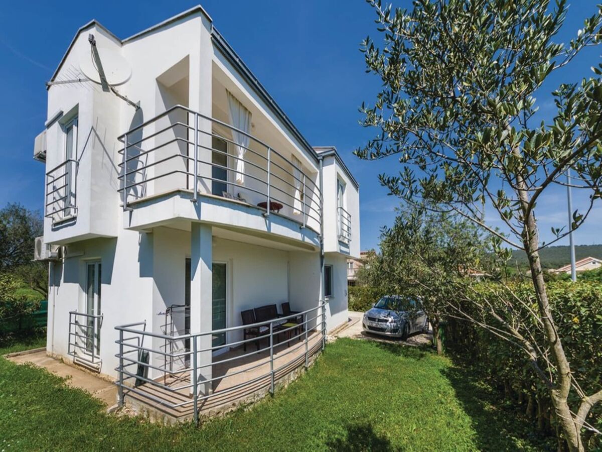 Holiday house Geräumiges Ferienhaus in Bibinje mit Garten - Outdoor photo 2