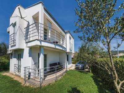 Holiday house Geräumiges Ferienhaus in Bibinje mit Garten - Outdoor photo 2