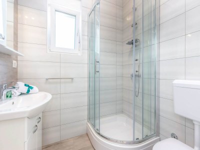 Villa Wohnung mit Pool in der Nähe des Meeres - Features photo 14