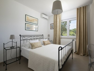 Villa Elegant Villa with Private Pool - Features photo 21