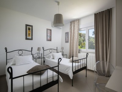 Villa Elegant Villa with Private Pool - Features photo 29