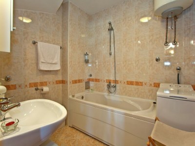 Villa Villa in Sumartin mit Pool am Strand - Features photo 8