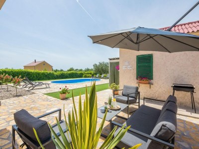 Holiday house Villa in Policnik mit privatem Pool - Outdoor photo 3