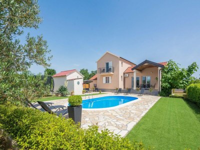 Holiday house Villa in Policnik mit privatem Pool - Outdoor photo 10