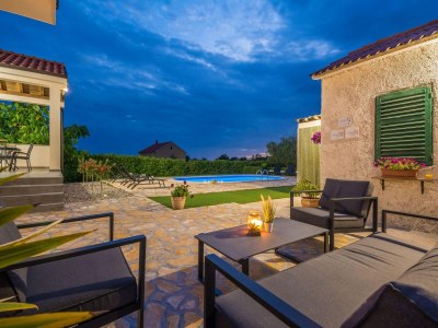 Holiday house Villa in Policnik mit privatem Pool - Outdoor photo 13