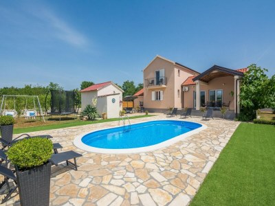 Holiday house Villa in Policnik mit privatem Pool - Outdoor photo 17