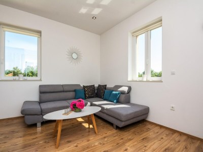 Holiday house Villa in Policnik mit privatem Pool - Features photo 23