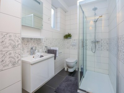 Holiday house Villa in Policnik mit privatem Pool - Features photo 28