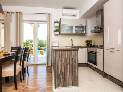 Holiday house Villa in Policnik mit privatem Pool - Features photo 29