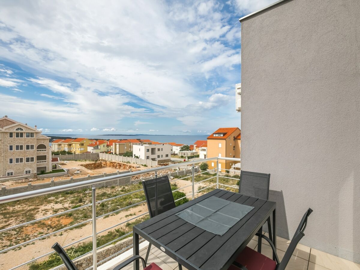 Apartment Apartment in Novalja near Zrće Beach - Outdoor photo 4