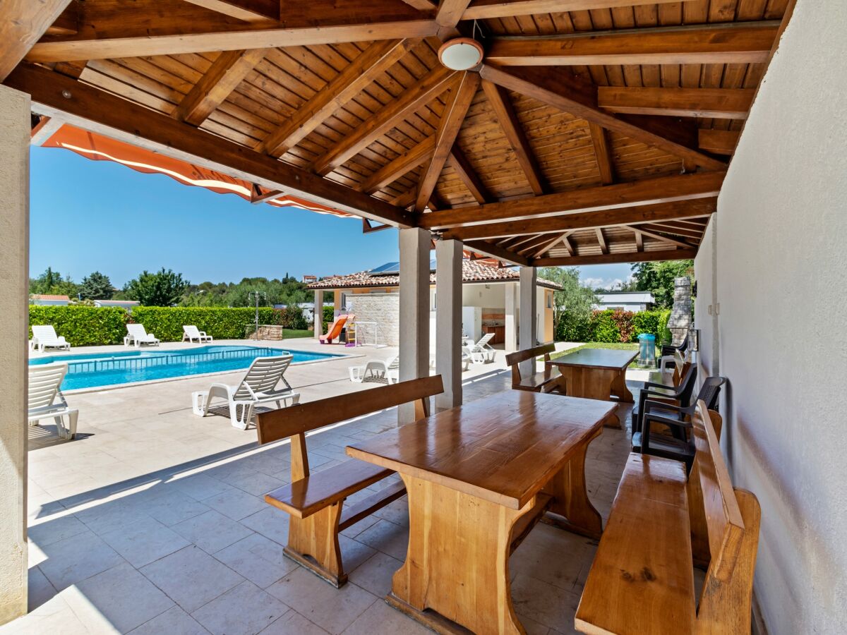 caravan Mobilheim in Banjole nahe Strand - Outdoor photo 5