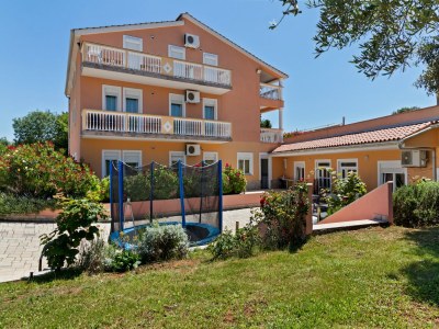 caravan Mobilheim in Banjole nahe Strand in Banjole - caravan