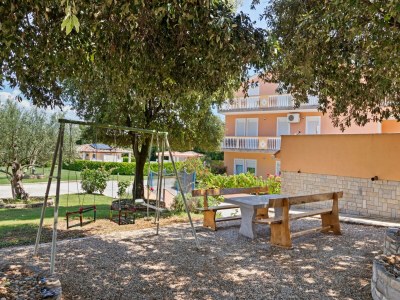 caravan Mobilheim in Banjole nahe Strand - Outdoor photo 7