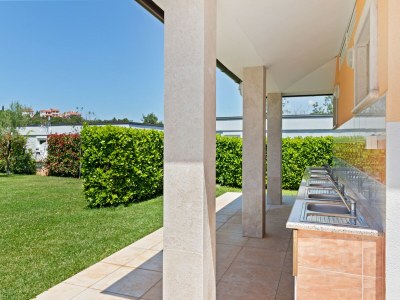 caravan Mobilheim in Banjole nahe Strand - Outdoor photo 8