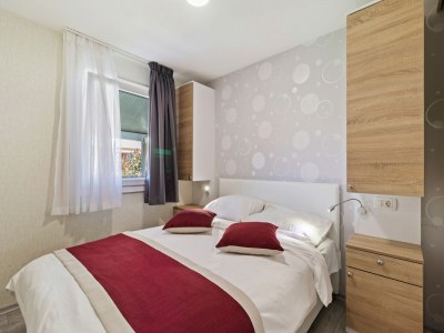 caravan Mobilheim in Banjole nahe Strand - Features photo 23