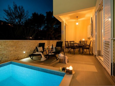 Villa Villa in Žrnovnica mit beheiztem Salzwasserpool - Outdoor photo 8