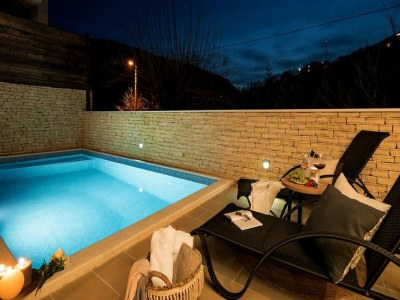 Villa Villa in Žrnovnica mit beheiztem Salzwasserpool - Outdoor photo 9