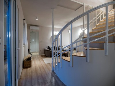 Villa Villa in Žrnovnica mit beheiztem Salzwasserpool - Features photo 53